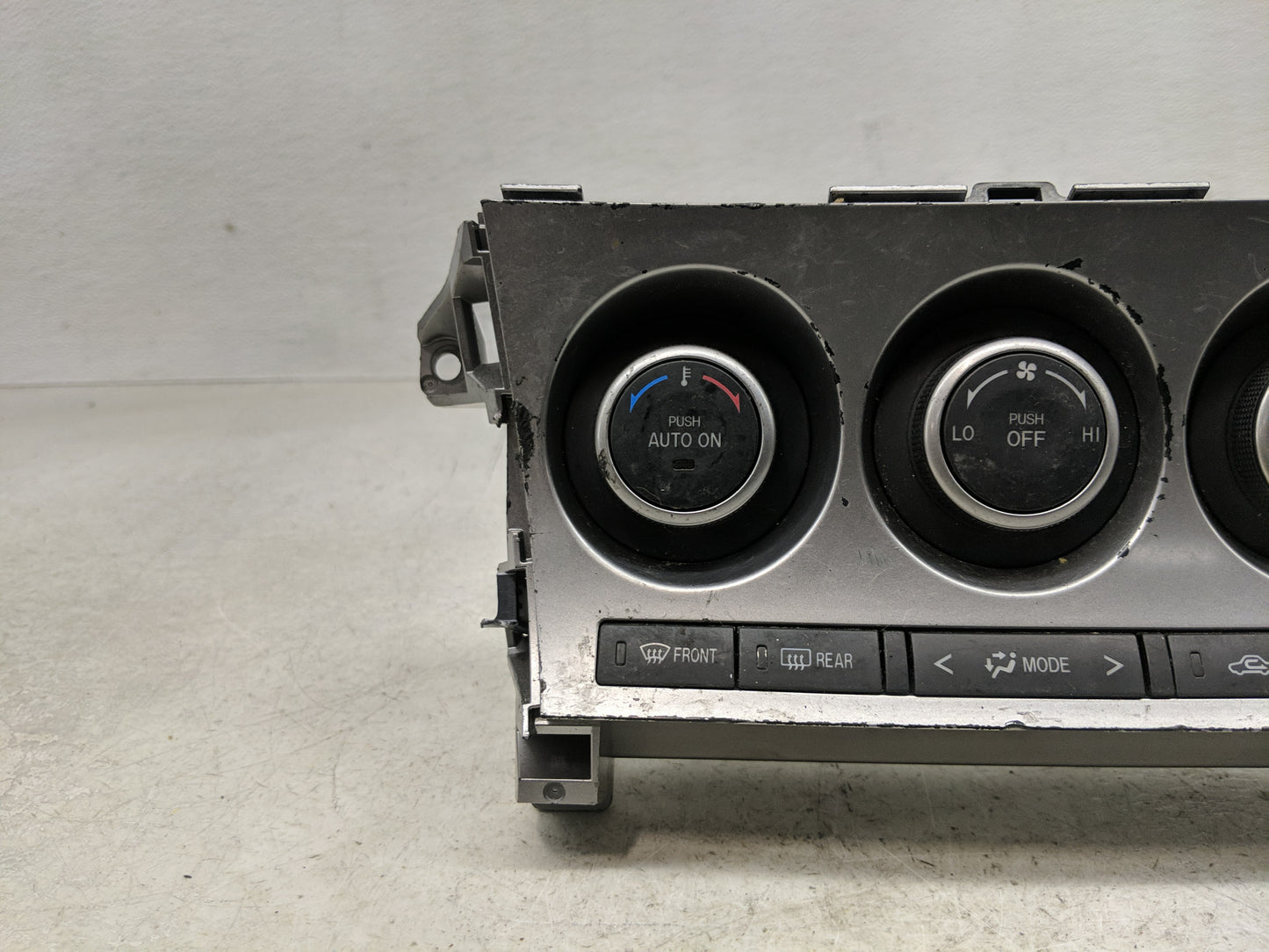 2010-2011 Mazda 3 Climate Control Module Temperature AC/Heater Replacement P/N:BBM5 61 190F Fits Fits 2010 2011 OEM Used Aut