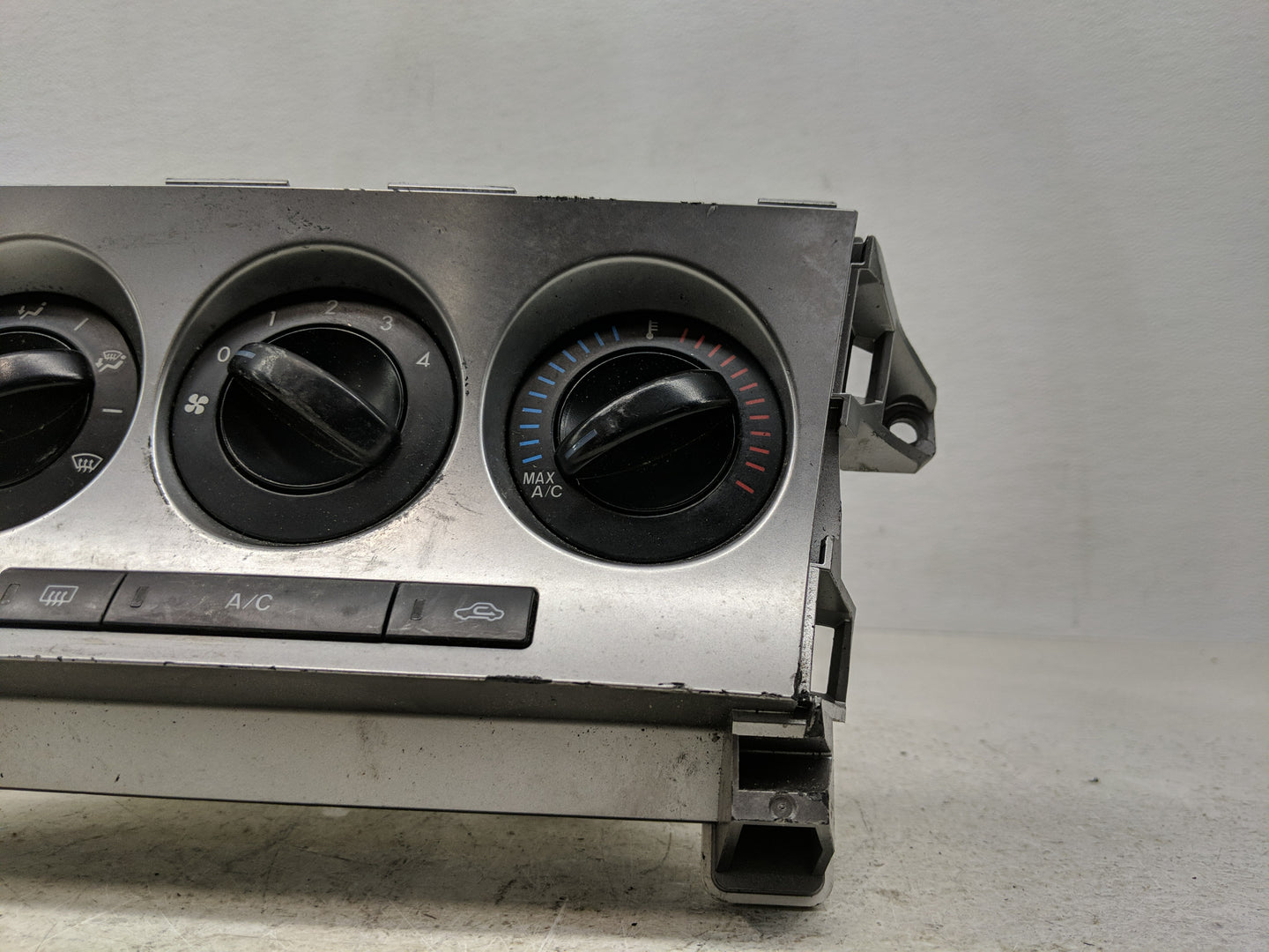 2010-2011 Mazda 3 Climate Control Module Temperature AC/Heater Replacement Fits Fits 2010 2011 OEM Used Auto Parts - Oemused