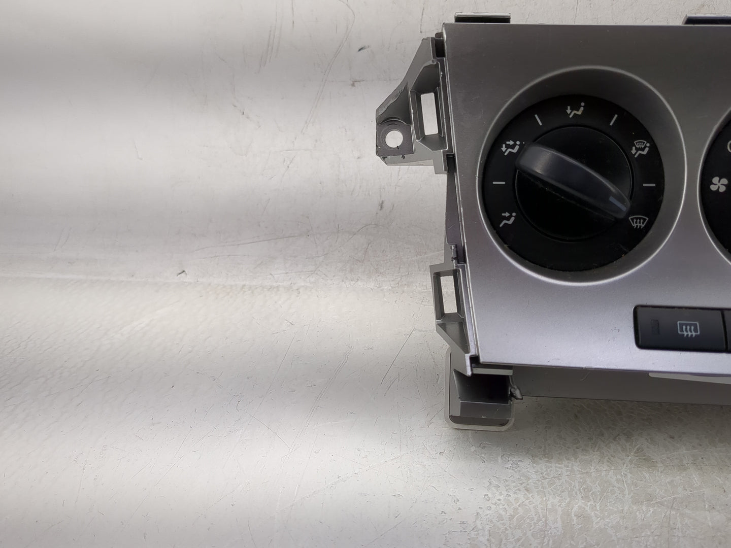 2010-2011 Mazda 3 Climate Control Module Temperature AC/Heater Replacement P/N:BFD161190A Fits Fits 2010 2011 OEM Used Auto 