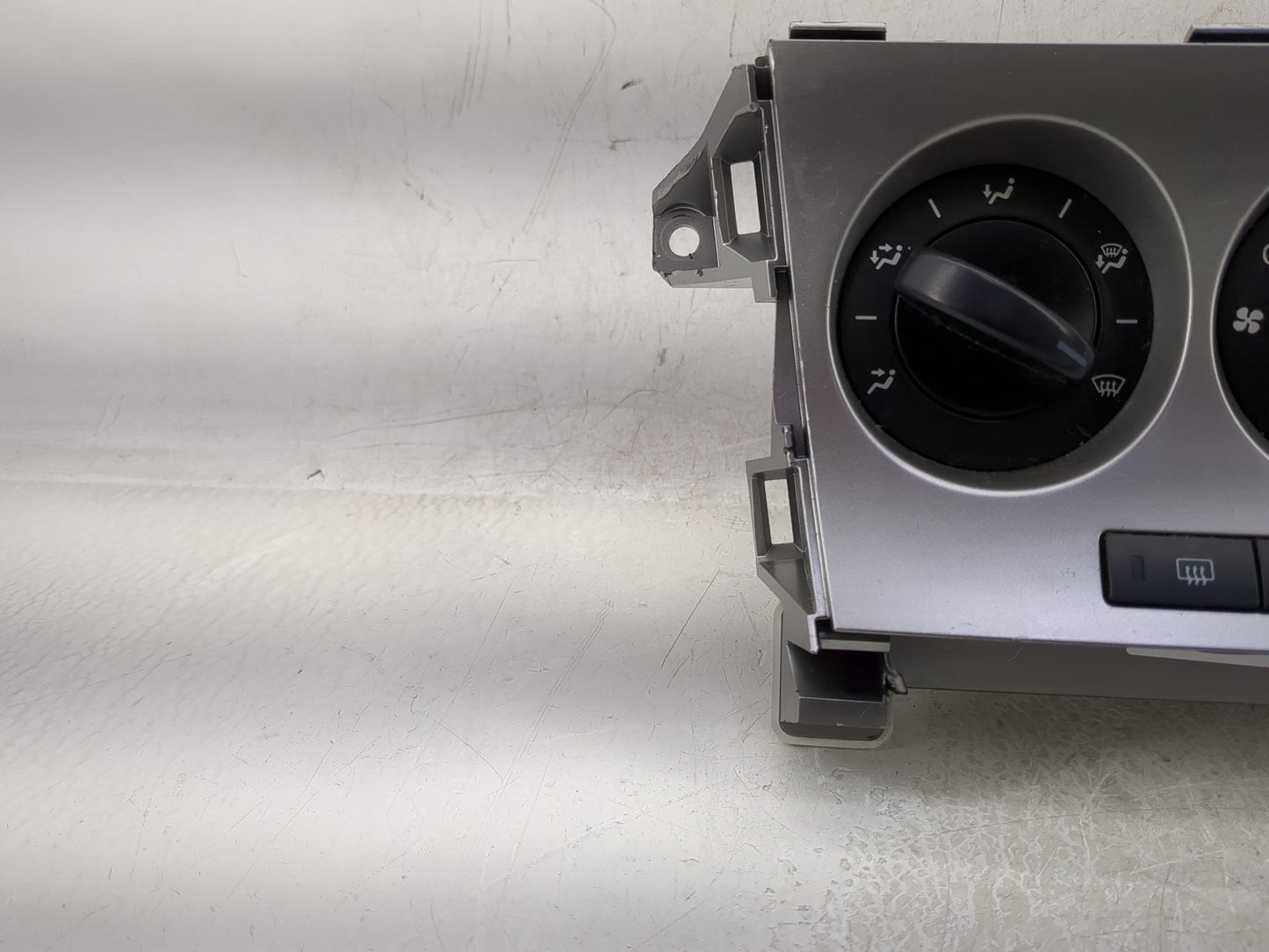 2010-2011 Mazda 3 Climate Control Module Temperature AC/Heater Replacement P/N:BFD161190A Fits Fits 2010 2011 OEM Used Auto 