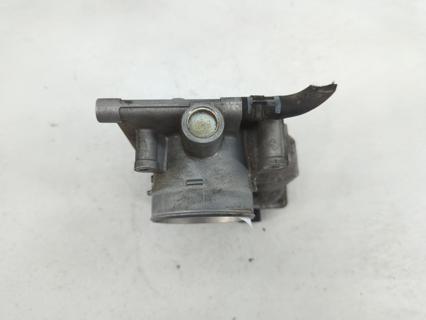 2010-2013 Mazda 3 Throttle Body P/N:L3R4 13 640 Fits Fits 2009 2010 2011 2012 2013 2014 2015 2016 2017 OEM Used Auto Parts -