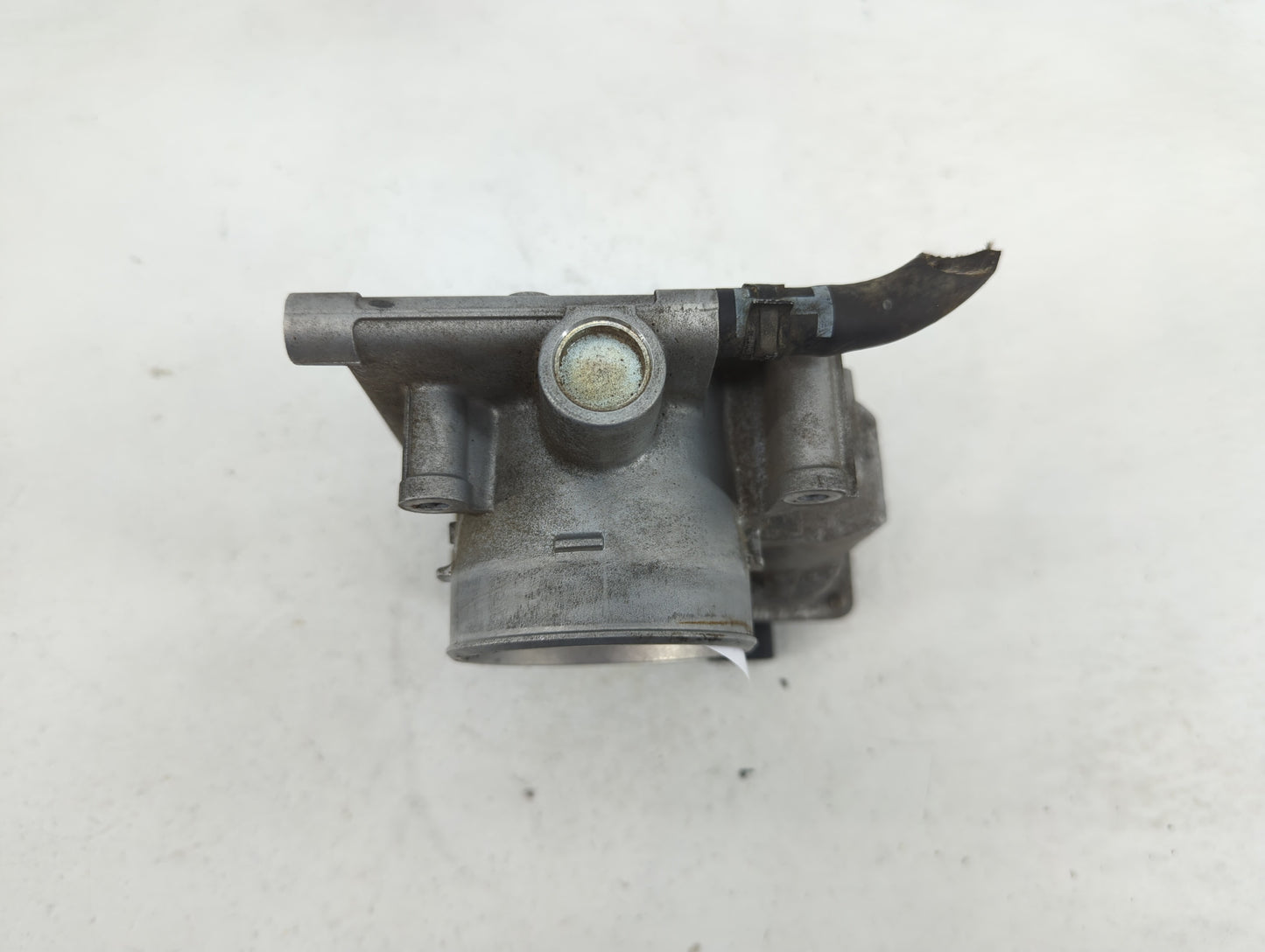 2010-2013 Mazda 3 Throttle Body P/N:L3R4 13 640 Fits Fits 2009 2010 2011 2012 2013 2014 2015 2016 2017 OEM Used Auto Parts -