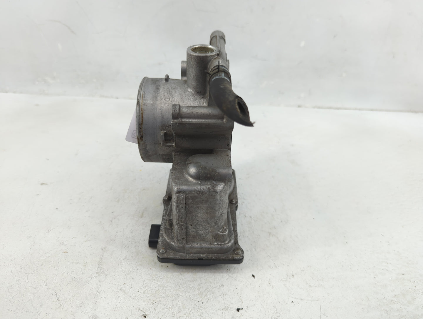 2010-2013 Mazda 3 Throttle Body P/N:L3R4 13 640 Fits Fits 2009 2010 2011 2012 2013 2014 2015 2016 2017 OEM Used Auto Parts -