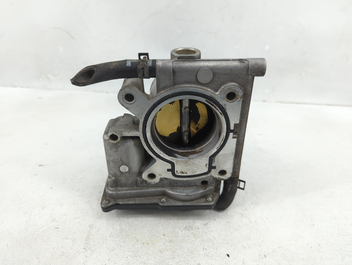 2010-2013 Mazda 3 Throttle Body P/N:L3R4 13 640 Fits Fits 2009 2010 2011 2012 2013 2014 2015 2016 2017 OEM Used Auto Parts -