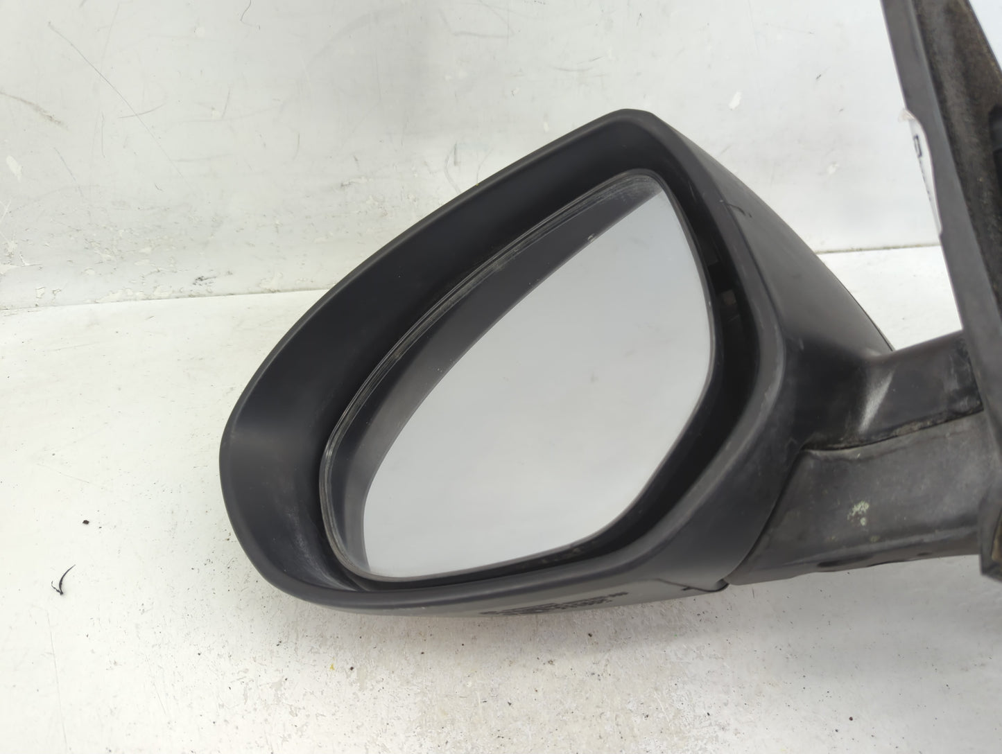 2010-2013 Mazda 3 Driver Side View Mirror - Left Door Mirror OEM Used - Oemusedautoparts1.com