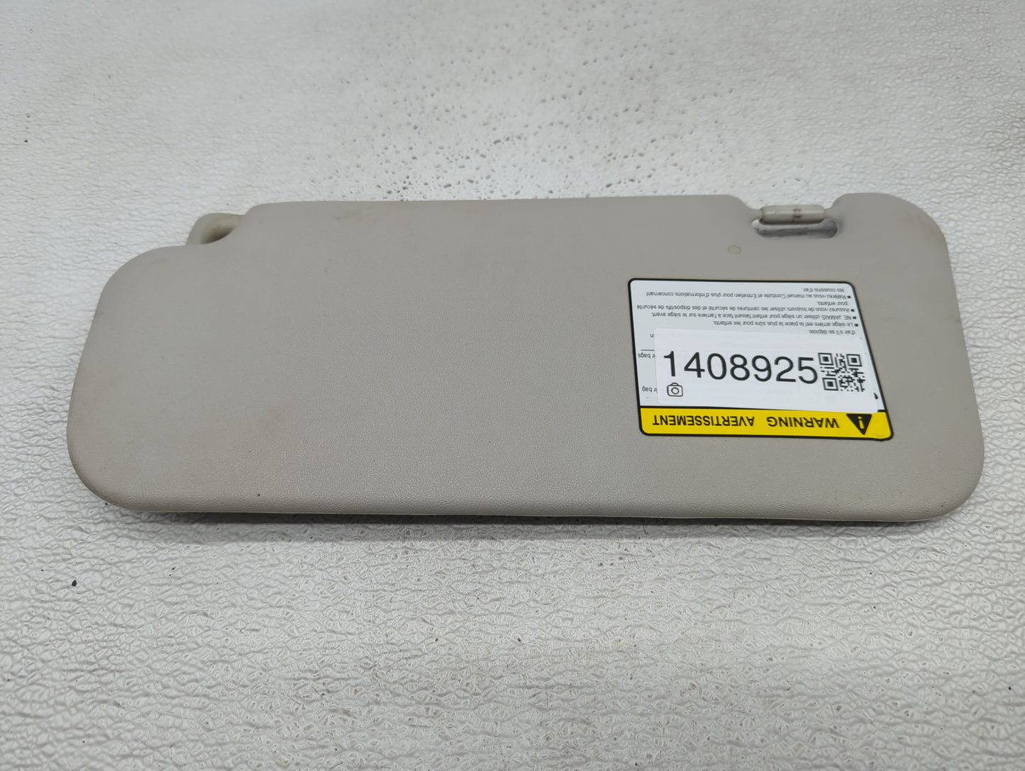 2010-2013 Mazda 3 Sun Visor Shade Replacement Passenger Right Mirror Fits Fits 2010 2011 2012 2013 OEM Used Auto Parts - Oem