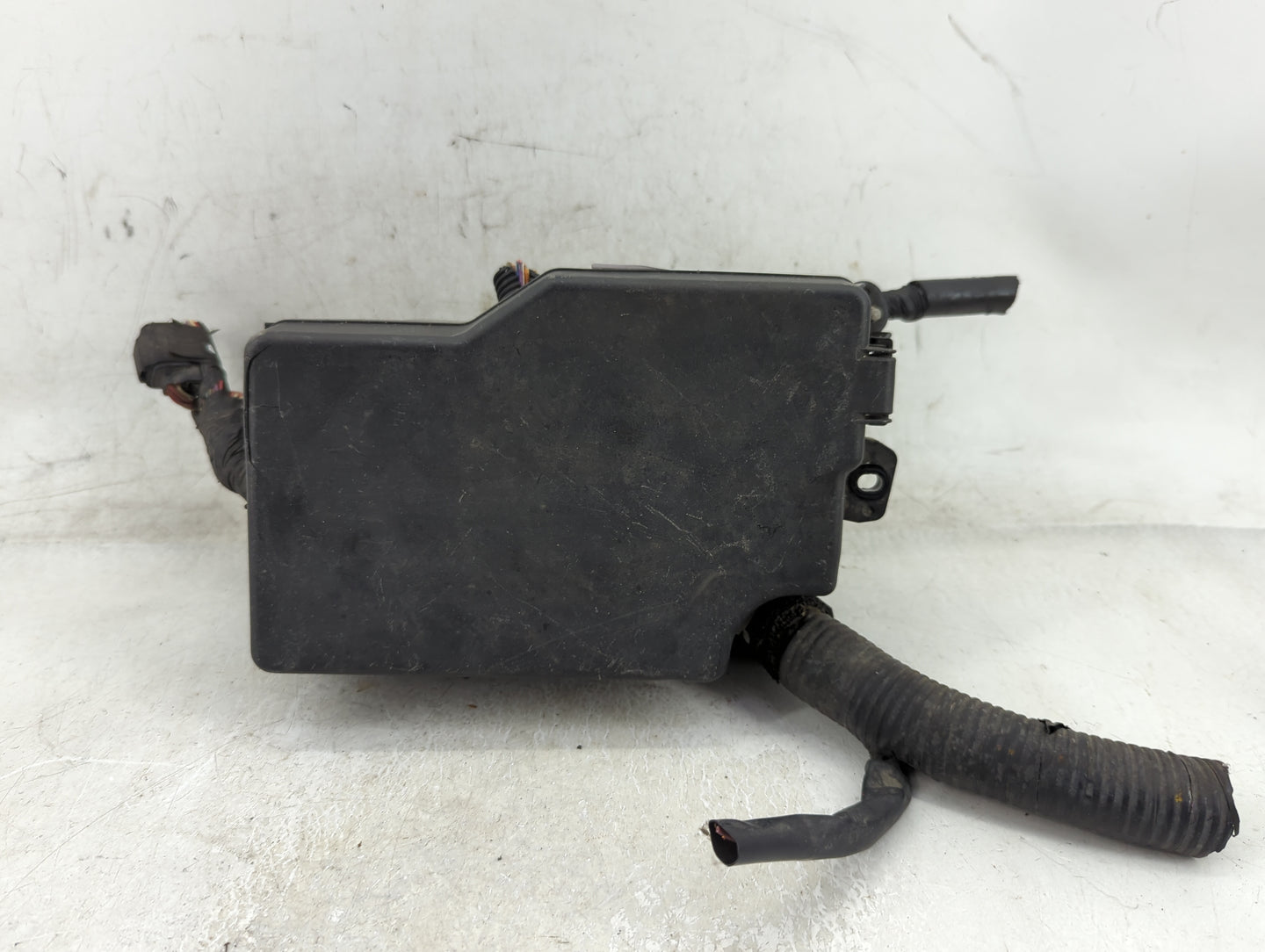 2010 Mazda 3 Fusebox Fuse Box Panel Relay Module P/N:BBM5-66761 Fits OEM Used Auto Parts - Oemusedautoparts1.com