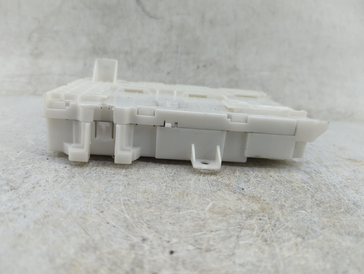 2010 Mazda 3 Body Control Module Bcm Bgv4 67 560a|vpaalf-14b205-jd - Oemusedautoparts1.com