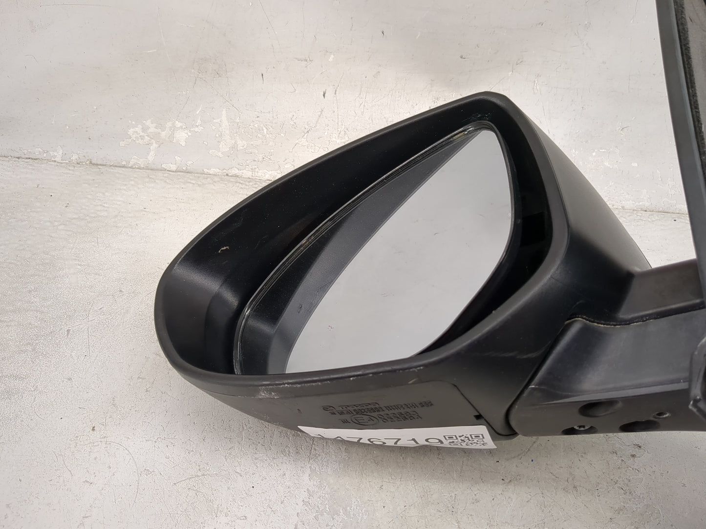 2010-2013 Mazda 3 Passenger Side View Mirror - Right Door Mirror OEM Used - Oemusedautoparts1.com