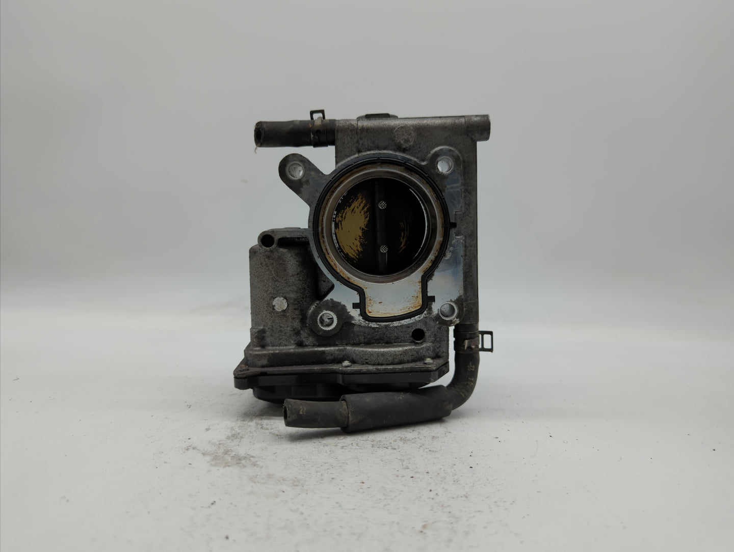 2006-2013 Mazda 3 Throttle Body P/N:L3R4 13 640 L3G2 13 640 A, P53N 13 640 Fits Fits 2006 2007 2008 2009 2010 2011 2012 2013