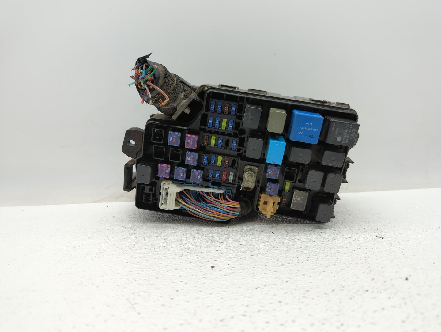 2010 Mazda 3 Fusebox Fuse Box Panel Relay Module P/N:BBM5-66761 BBM6-66791 Fits OEM Used Auto Parts - Oemusedautoparts1.com