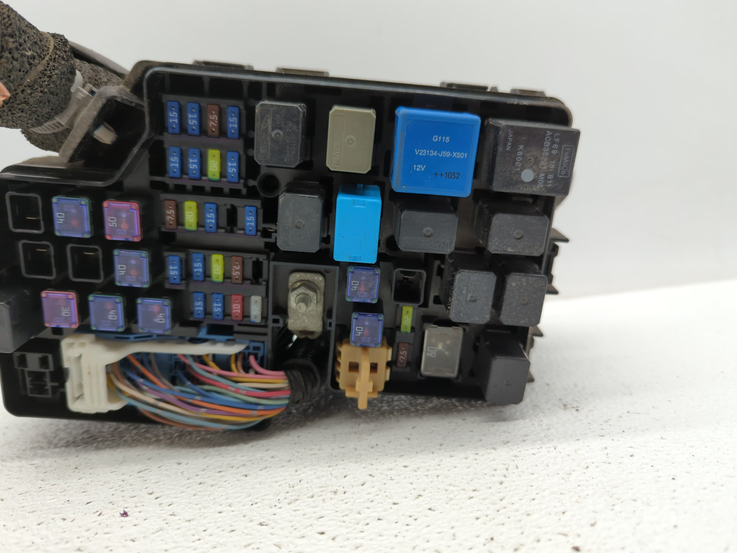 2010 Mazda 3 Fusebox Fuse Box Panel Relay Module P/N:BBM5-66761 BBM6-66791 Fits OEM Used Auto Parts - Oemusedautoparts1.com