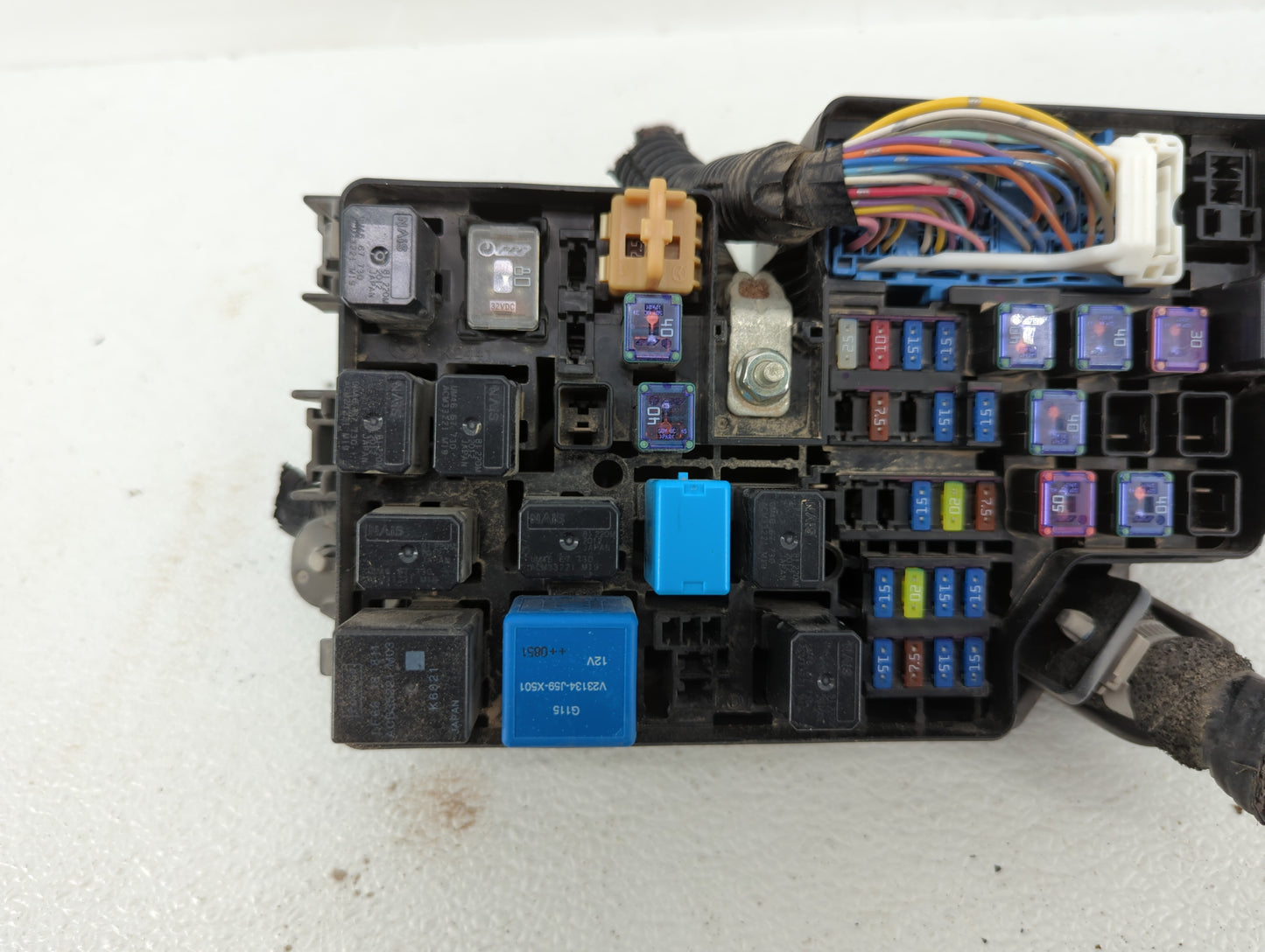 2010 Mazda 3 Fusebox Fuse Box Panel Relay Module Fits OEM Used Auto Parts - Oemusedautoparts1.com
