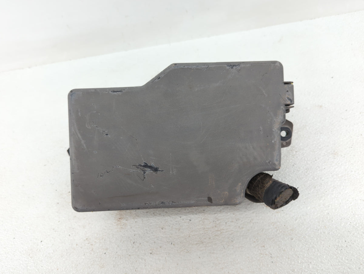 2010-2011 Mazda 3 Fusebox Fuse Box Panel Relay Module P/N:BBM6-66761 Fits Fits 2010 2011 OEM Used Auto Parts - Oemusedautopa