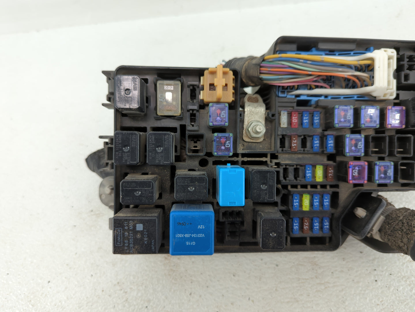 2010 Mazda 3 Fusebox Fuse Box Panel Relay Module P/N:BBM6-66761 Fits OEM Used Auto Parts - Oemusedautoparts1.com