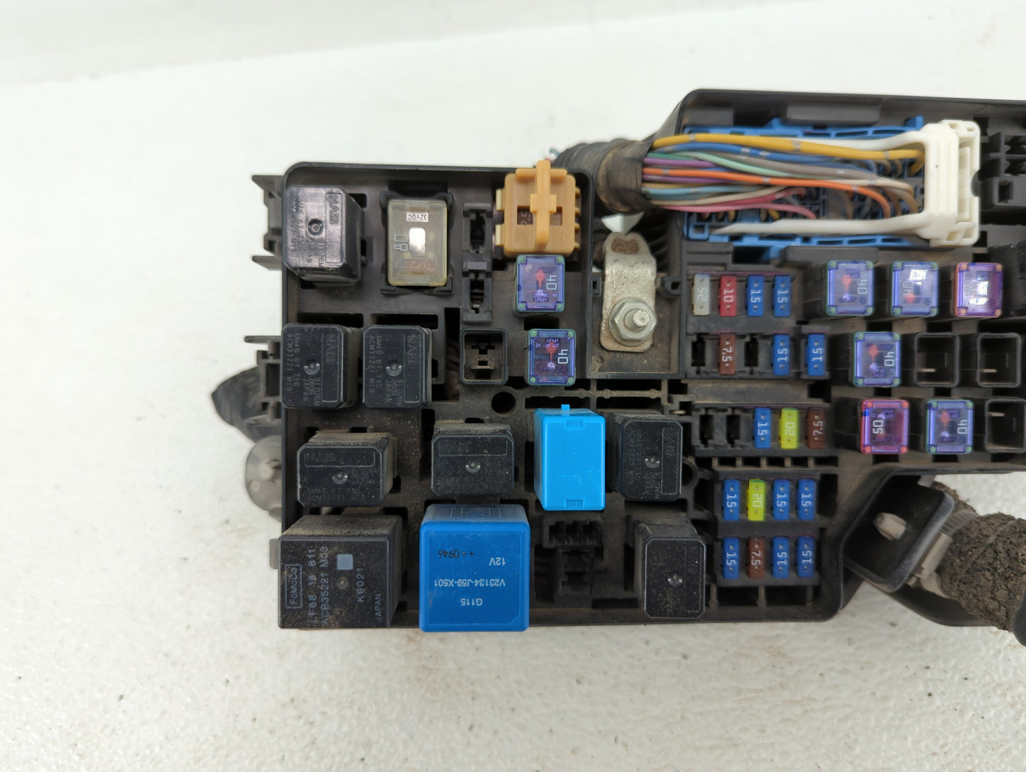 2010 Mazda 3 Fusebox Fuse Box Panel Relay Module P/N:BBM6-66761 Fits OEM Used Auto Parts - Oemusedautoparts1.com