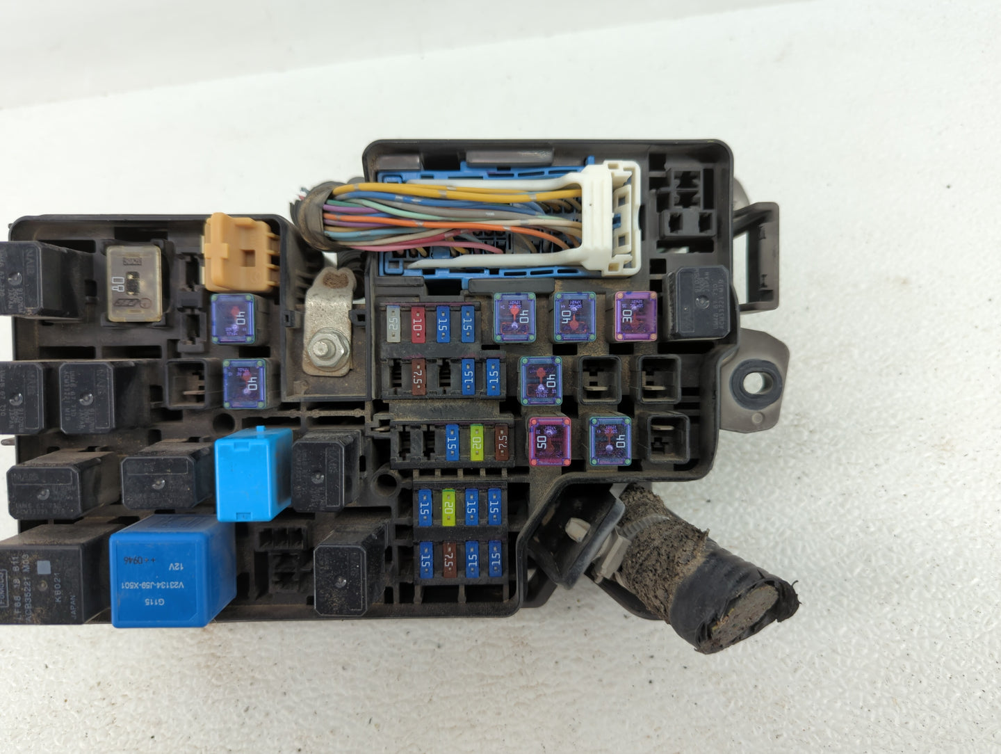 2010 Mazda 3 Fusebox Fuse Box Panel Relay Module P/N:BBM6-66761 Fits OEM Used Auto Parts - Oemusedautoparts1.com