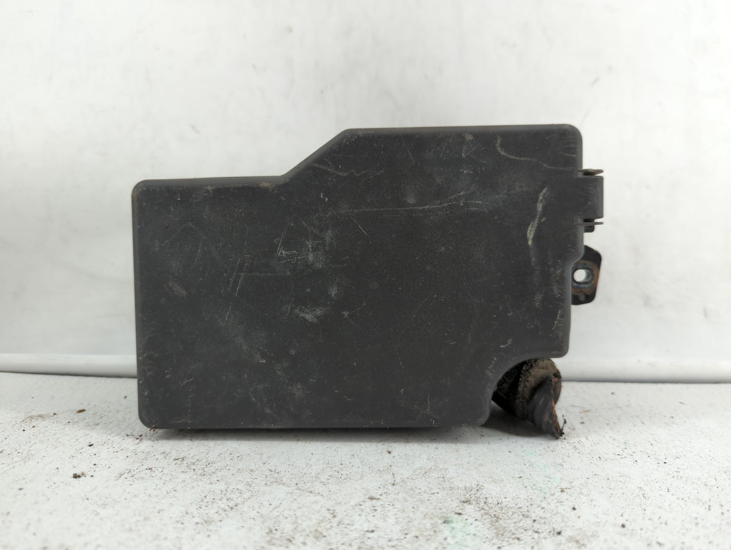 2010 Mazda 3 Fusebox Fuse Box Panel Relay Module P/N:BBM6-66761 Fits OEM Used Auto Parts - Oemusedautoparts1.com
