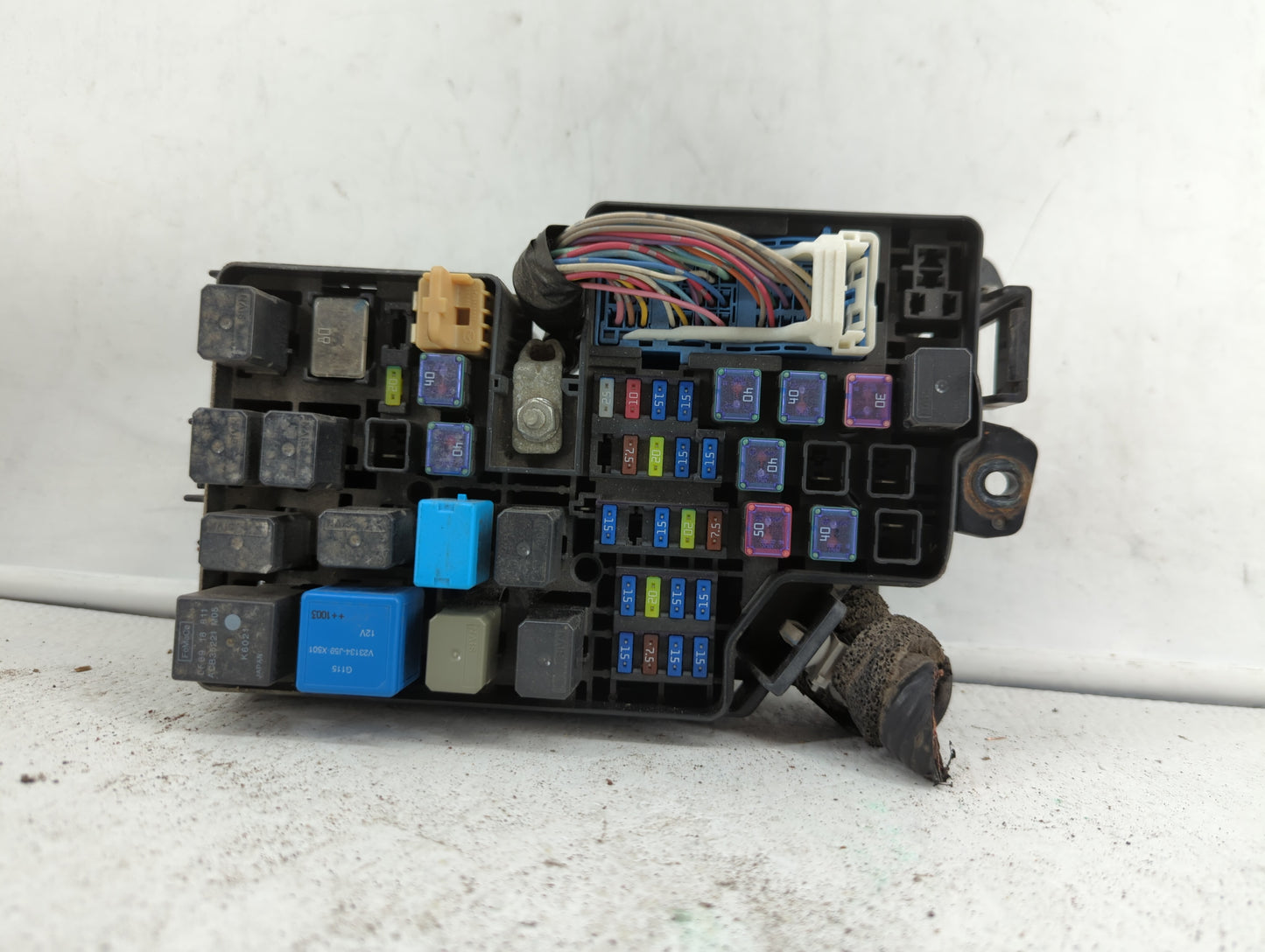 2010 Mazda 3 Fusebox Fuse Box Panel Relay Module P/N:BBM6-66761 Fits OEM Used Auto Parts - Oemusedautoparts1.com