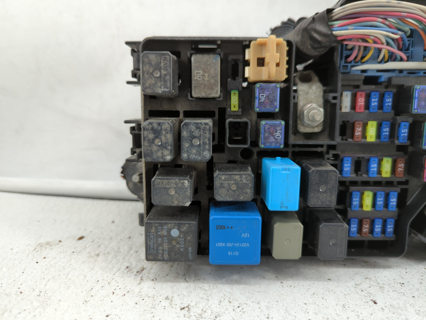 2010 Mazda 3 Fusebox Fuse Box Panel Relay Module P/N:BBM6-66761 Fits OEM Used Auto Parts - Oemusedautoparts1.com