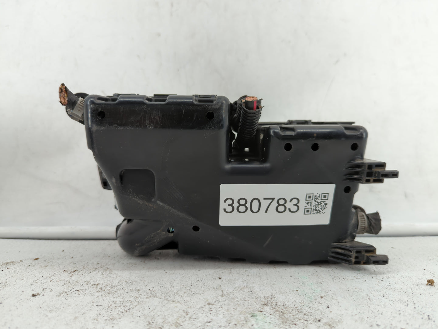 2010 Mazda 3 Fusebox Fuse Box Panel Relay Module P/N:BBM6-66761 Fits OEM Used Auto Parts - Oemusedautoparts1.com