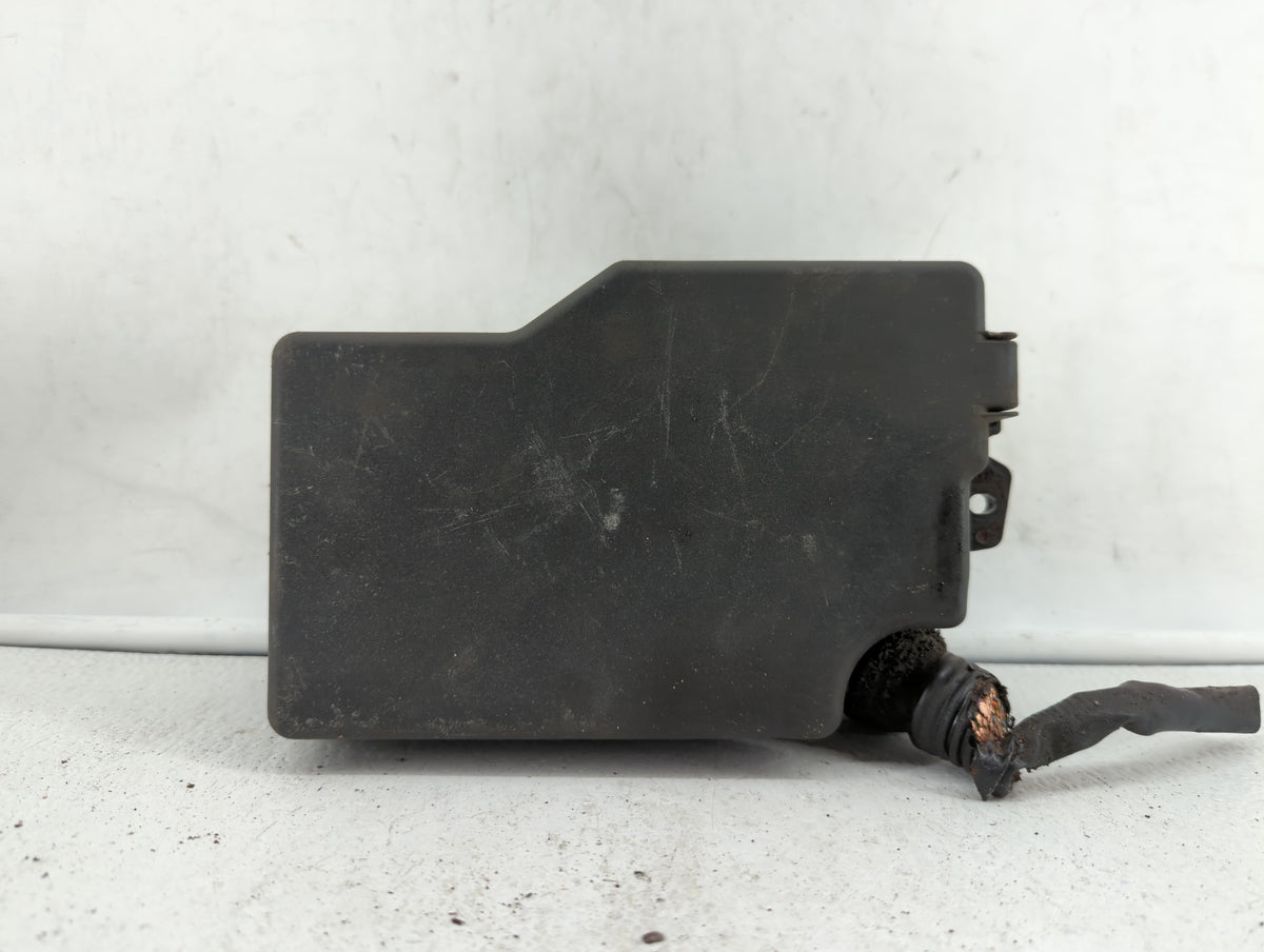 2010-2011 Mazda 3 Fusebox Fuse Box Panel Relay Module P/N:BBM5-66761 BBM6-66761 Fits Fits 2010 2011 OEM Used Auto Parts - Oe