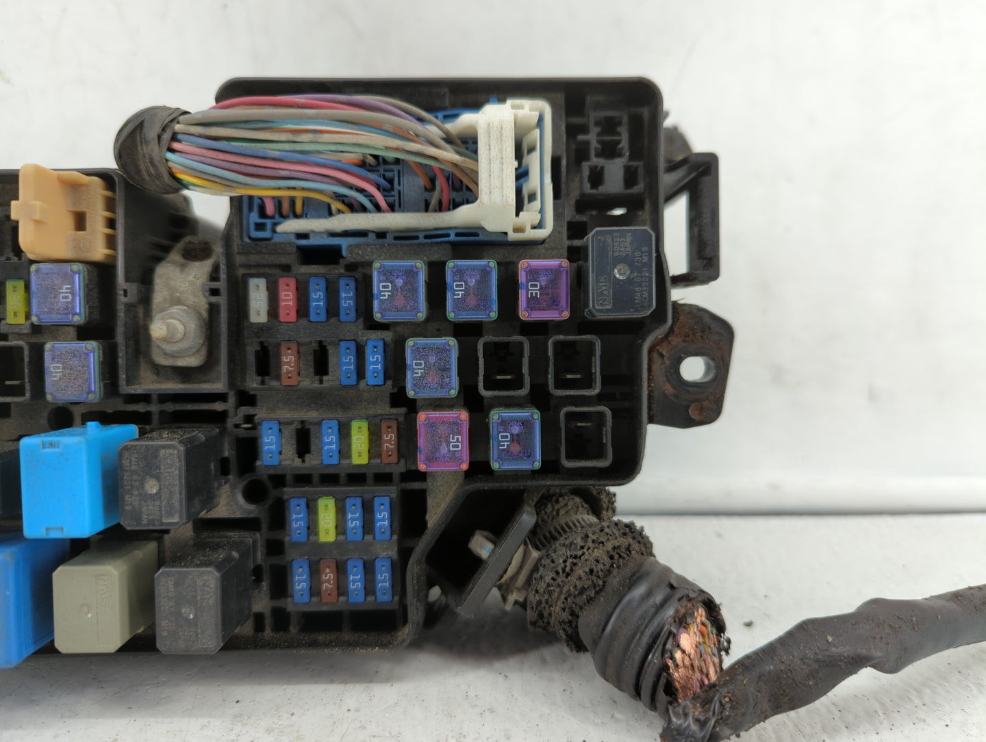 2010 Mazda 3 Fusebox Fuse Box Panel Relay Module P/N:BBM5-66761 BBM6-66761 Fits OEM Used Auto Parts - Oemusedautoparts1.com