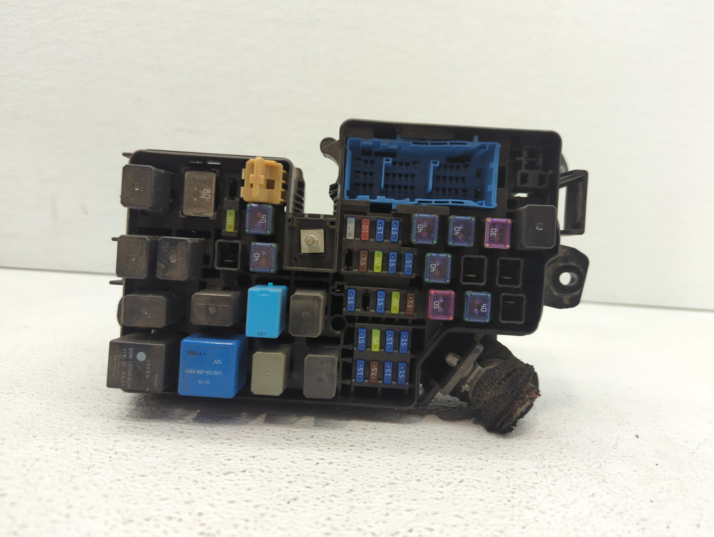 2010 Mazda 3 Fusebox Fuse Box Panel Relay Module P/N:BBM5-66761 BBM6-66791 Fits OEM Used Auto Parts - Oemusedautoparts1.com