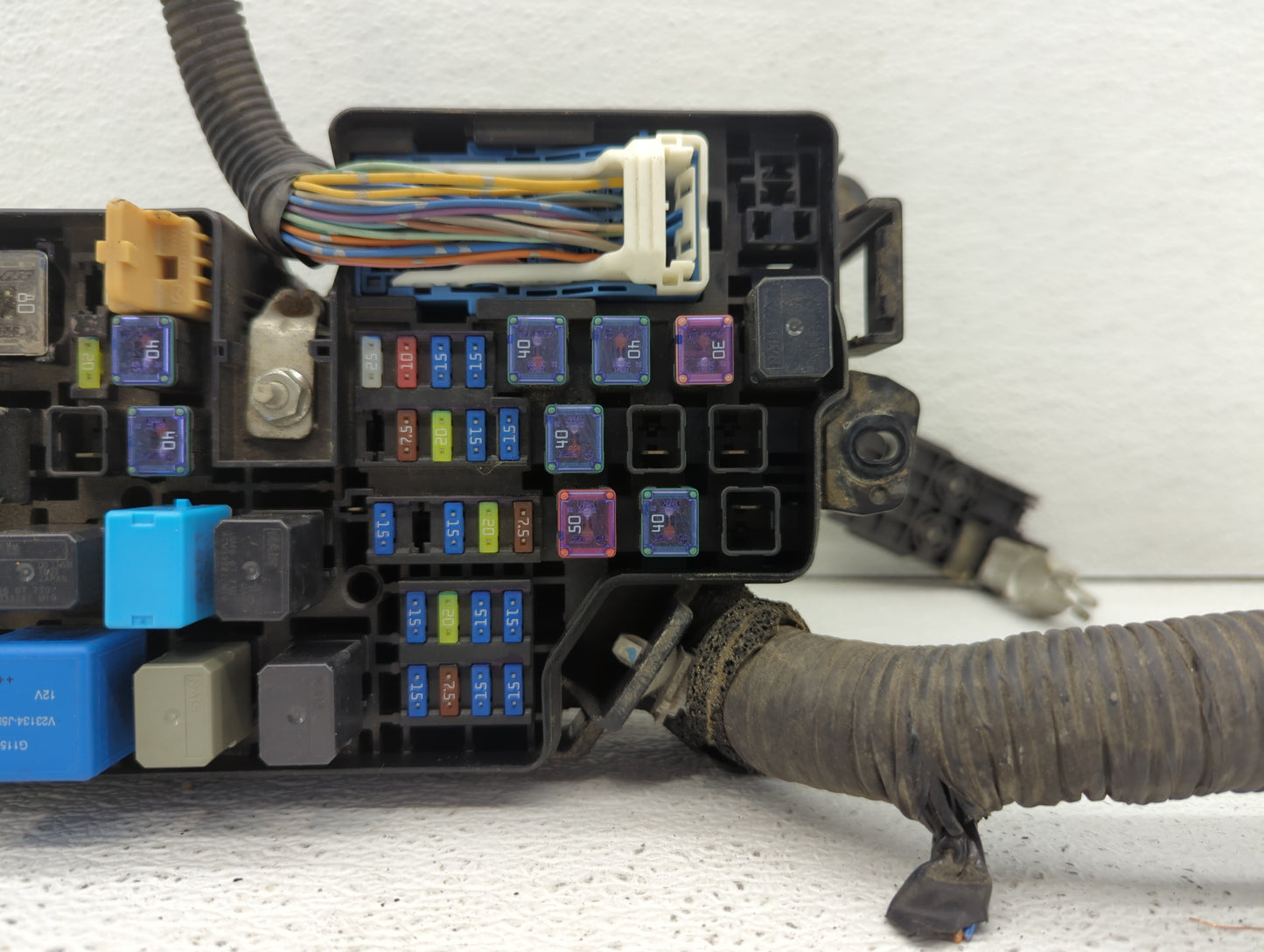 2010 Mazda 3 Fusebox Fuse Box Panel Relay Module P/N:BBM6-66761 Fits OEM Used Auto Parts - Oemusedautoparts1.com