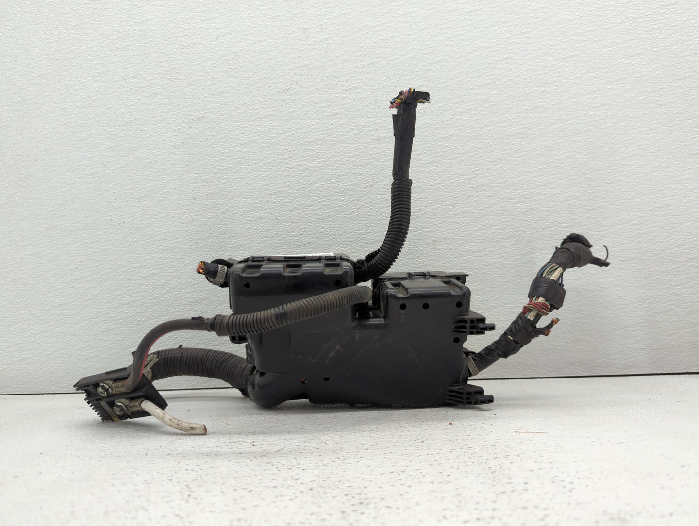 2010 Mazda 3 Fusebox Fuse Box Panel Relay Module P/N:BBM6-66761 Fits OEM Used Auto Parts - Oemusedautoparts1.com