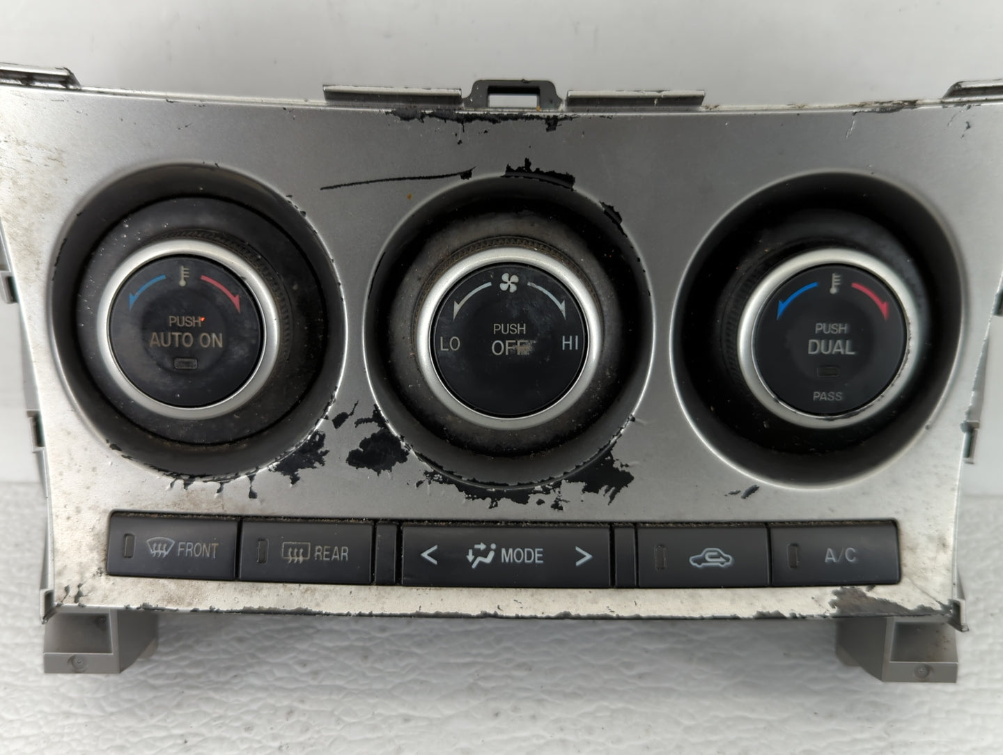 2010-2011 Mazda 3 Climate Control Module Temperature AC/Heater Replacement P/N:BBM5 61 190H BBM5 61 190E Fits Fits 2010 2011
