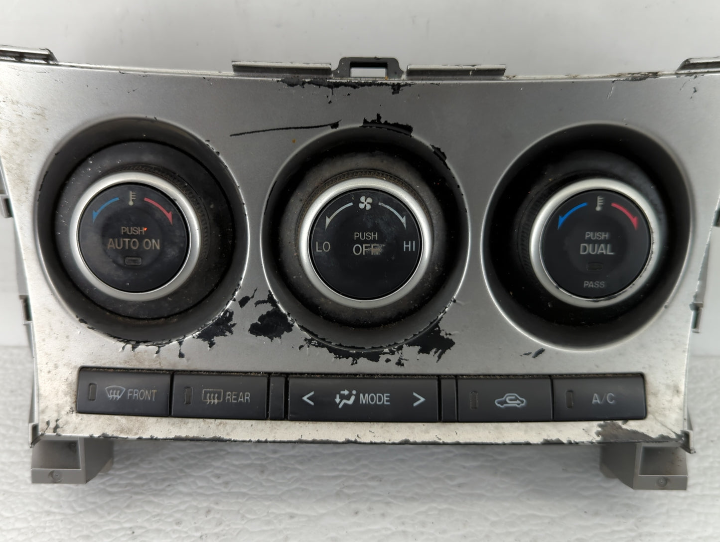 2010-2011 Mazda 3 Climate Control Module Temperature AC/Heater Replacement P/N:BBM5 61 190H BBM5 61 190E Fits Fits 2010 2011