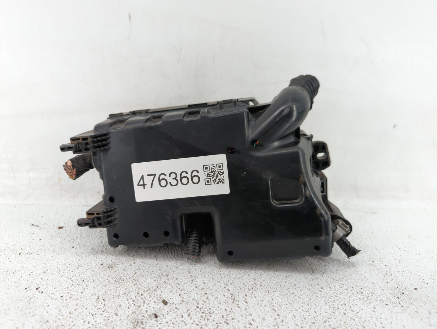 2010 Mazda 3 Fusebox Fuse Box Panel Relay Module P/N:BBM5-66761 Fits OEM Used Auto Parts - Oemusedautoparts1.com