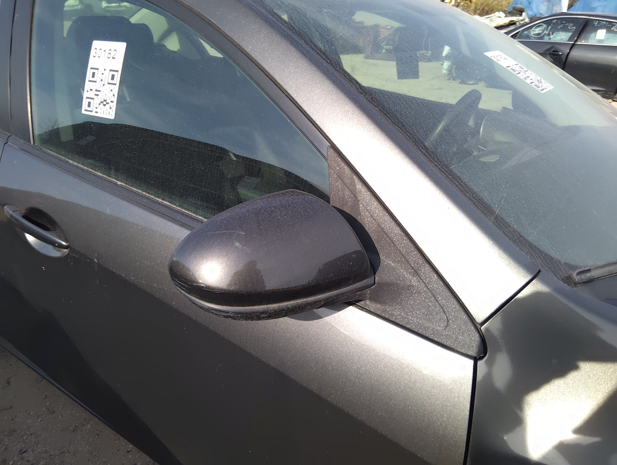 2010-2013 Mazda 3 Passenger Side View Mirror - Right Door Mirror OEM Used - Oemusedautoparts1.com