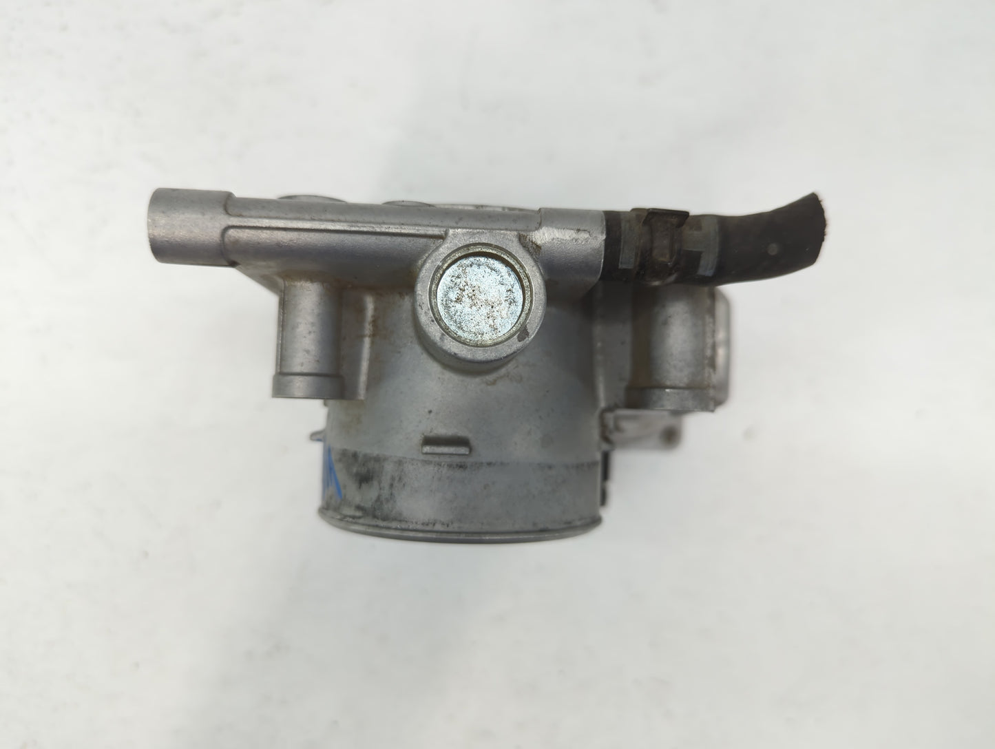 2006-2013 Mazda 3 Throttle Body P/N:L3R4 13 640 L3G2 13 640 A, P53N 13 640 Fits Fits 2006 2007 2008 2009 2010 2011 2012 2013