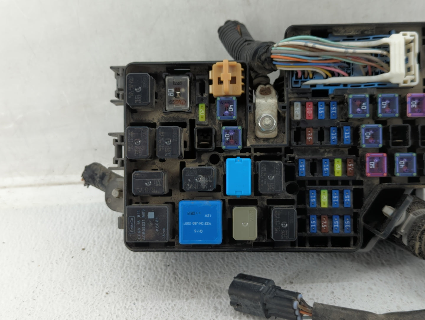 2010 Mazda 3 Fusebox Fuse Box Panel Relay Module P/N:BBM5-66761 Fits OEM Used Auto Parts - Oemusedautoparts1.com