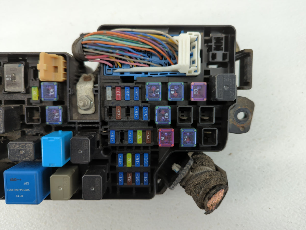 2010-2011 Mazda 3 Fusebox Fuse Box Panel Relay Module P/N:BBM5-66761 Fits Fits 2010 2011 OEM Used Auto Parts - Oemusedautopa