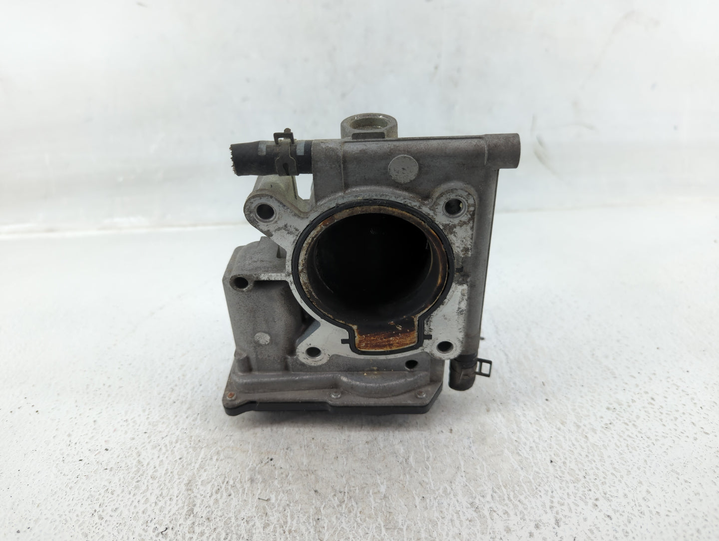 2006-2013 Mazda 3 Throttle Body P/N:L3R4 13 640 Fits Fits 2006 2007 2008 2009 2010 2011 2012 2013 OEM Used Auto Parts - Oemu