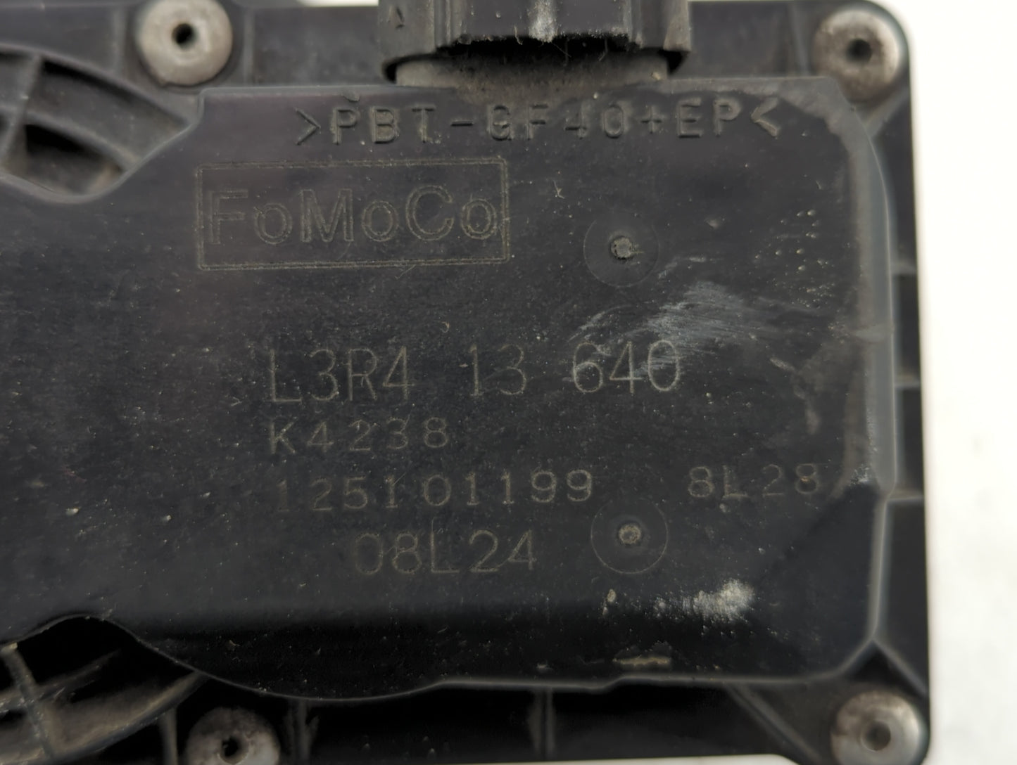 2006-2013 Mazda 3 Throttle Body P/N:L3R4 13 640 Fits Fits 2006 2007 2008 2009 2010 2011 2012 2013 OEM Used Auto Parts - Oemu