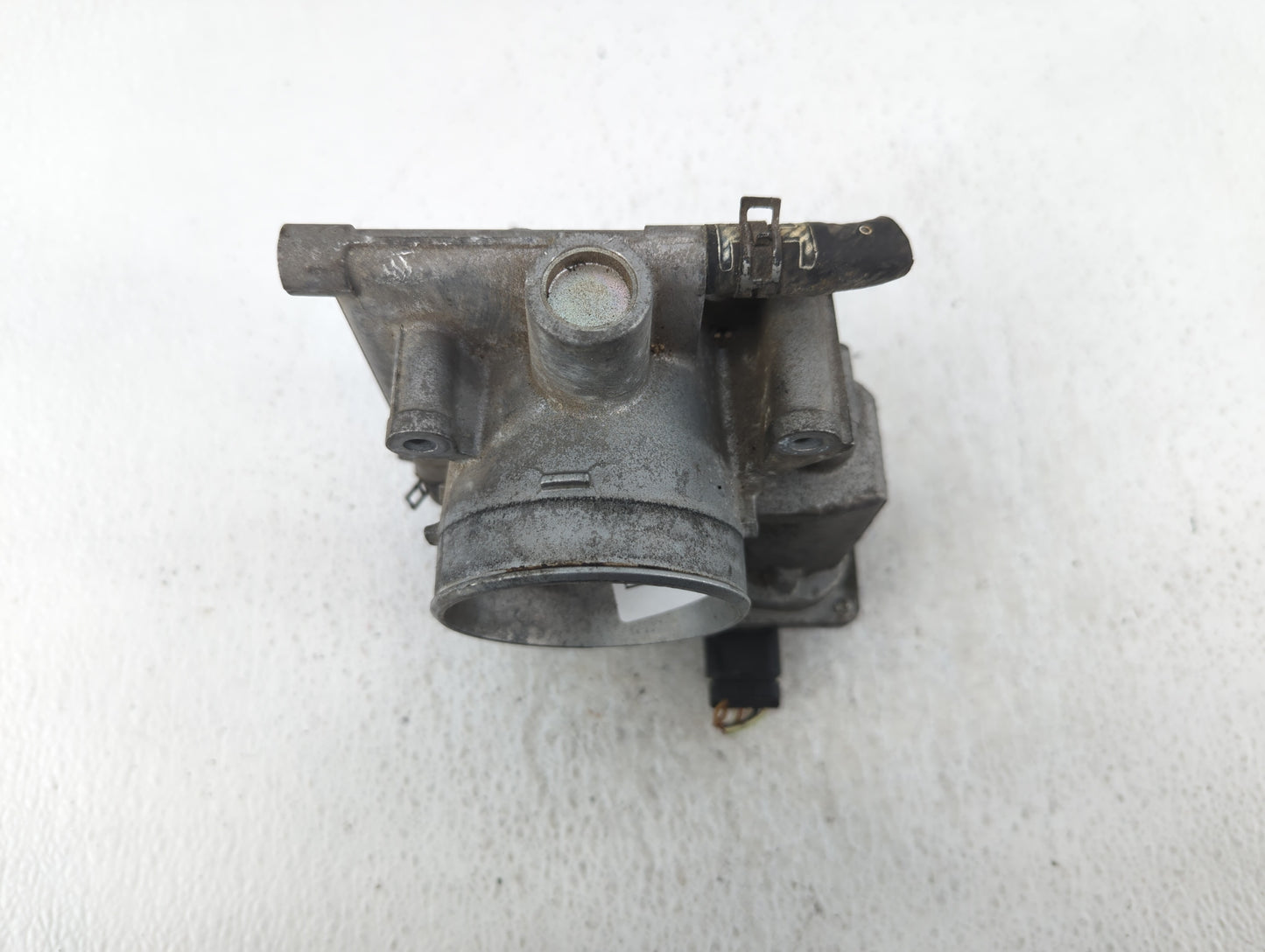 2006-2013 Mazda 3 Throttle Body P/N:L3R4 13 640 Fits Fits 2006 2007 2008 2009 2010 2011 2012 2013 OEM Used Auto Parts - Oemu