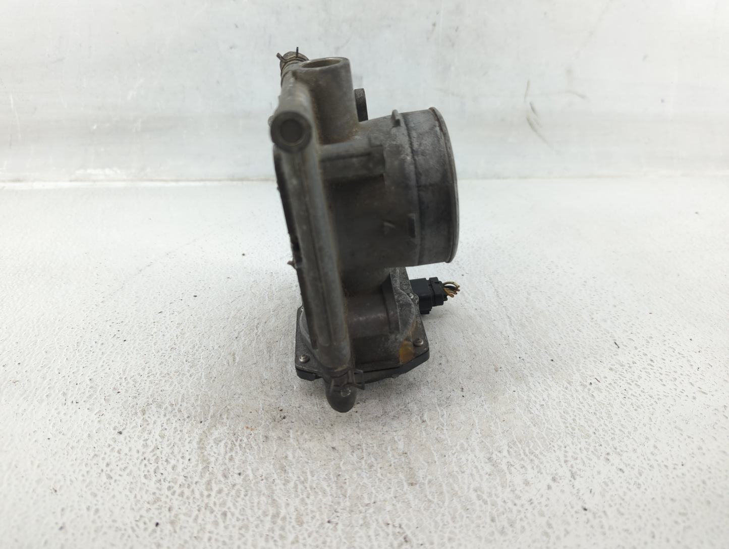 2006-2013 Mazda 3 Throttle Body P/N:L3R4 13 640 Fits Fits 2006 2007 2008 2009 2010 2011 2012 2013 OEM Used Auto Parts - Oemu