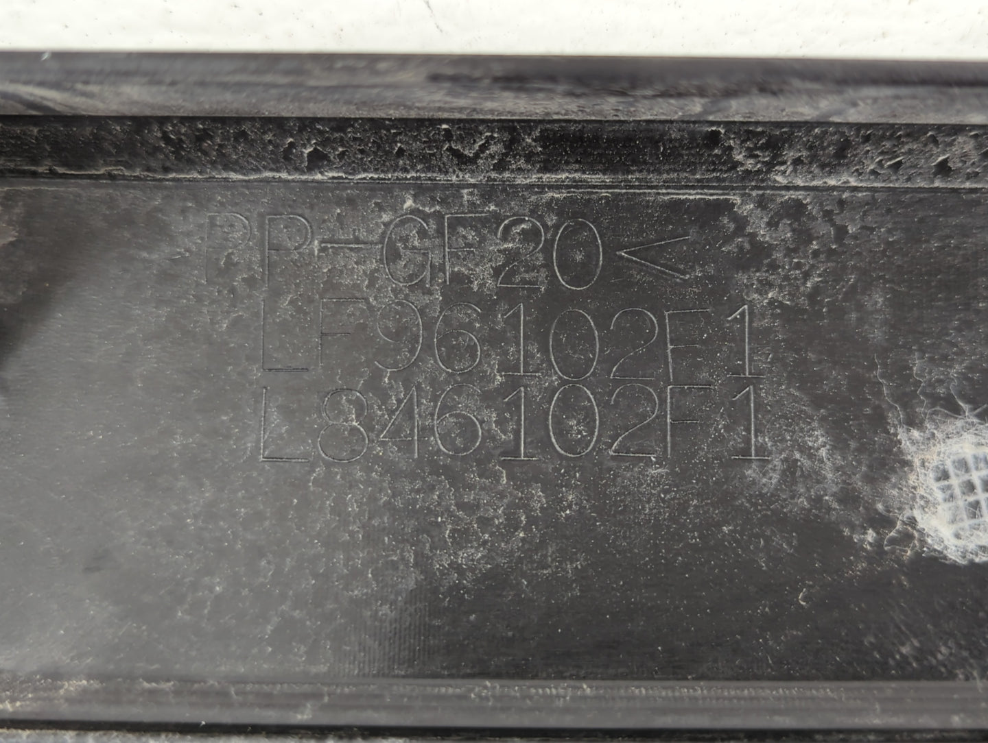 2010 Mazda 3 Engine Cover - Oemusedautoparts1.com