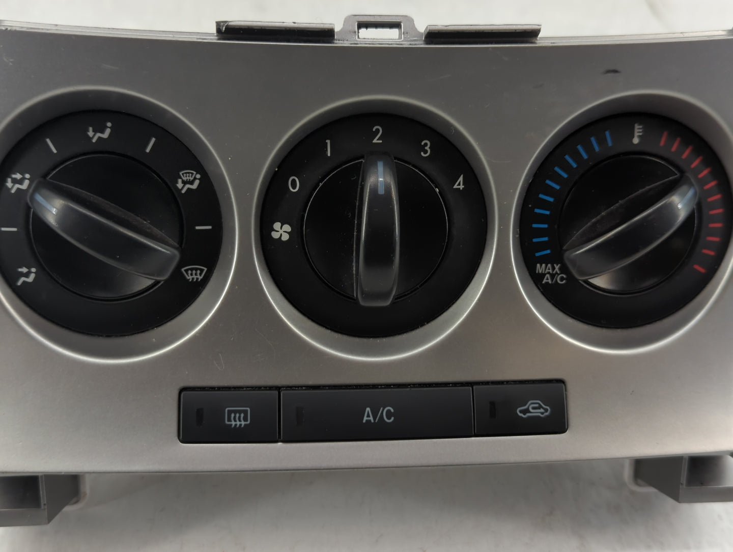 2010-2011 Mazda 3 Climate Control Module Temperature AC/Heater Replacement P/N:BBM4 9K23 Fits Fits 2010 2011 OEM Used Auto P