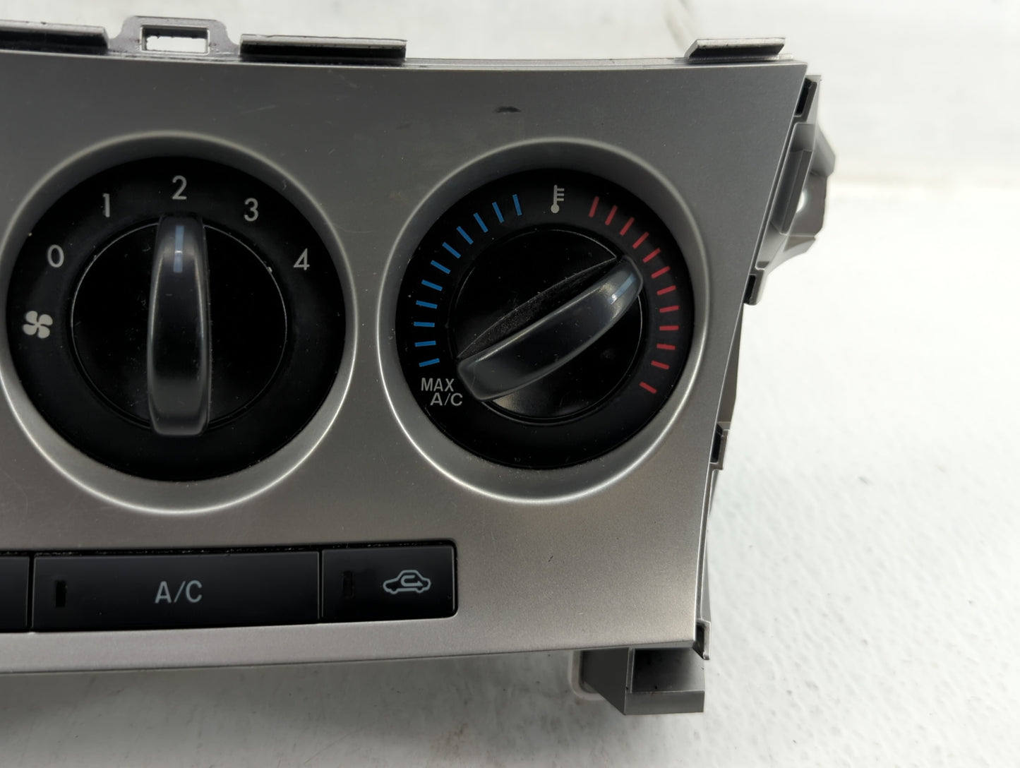 2010-2011 Mazda 3 Climate Control Module Temperature AC/Heater Replacement P/N:BBM4 9K23 Fits Fits 2010 2011 OEM Used Auto P