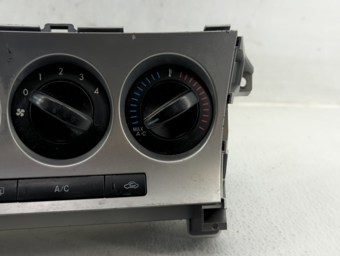 2010-2011 Mazda 3 Climate Control Module Temperature AC/Heater Replacement P/N:BBM40D23 Fits Fits 2010 2011 OEM Used Auto Pa