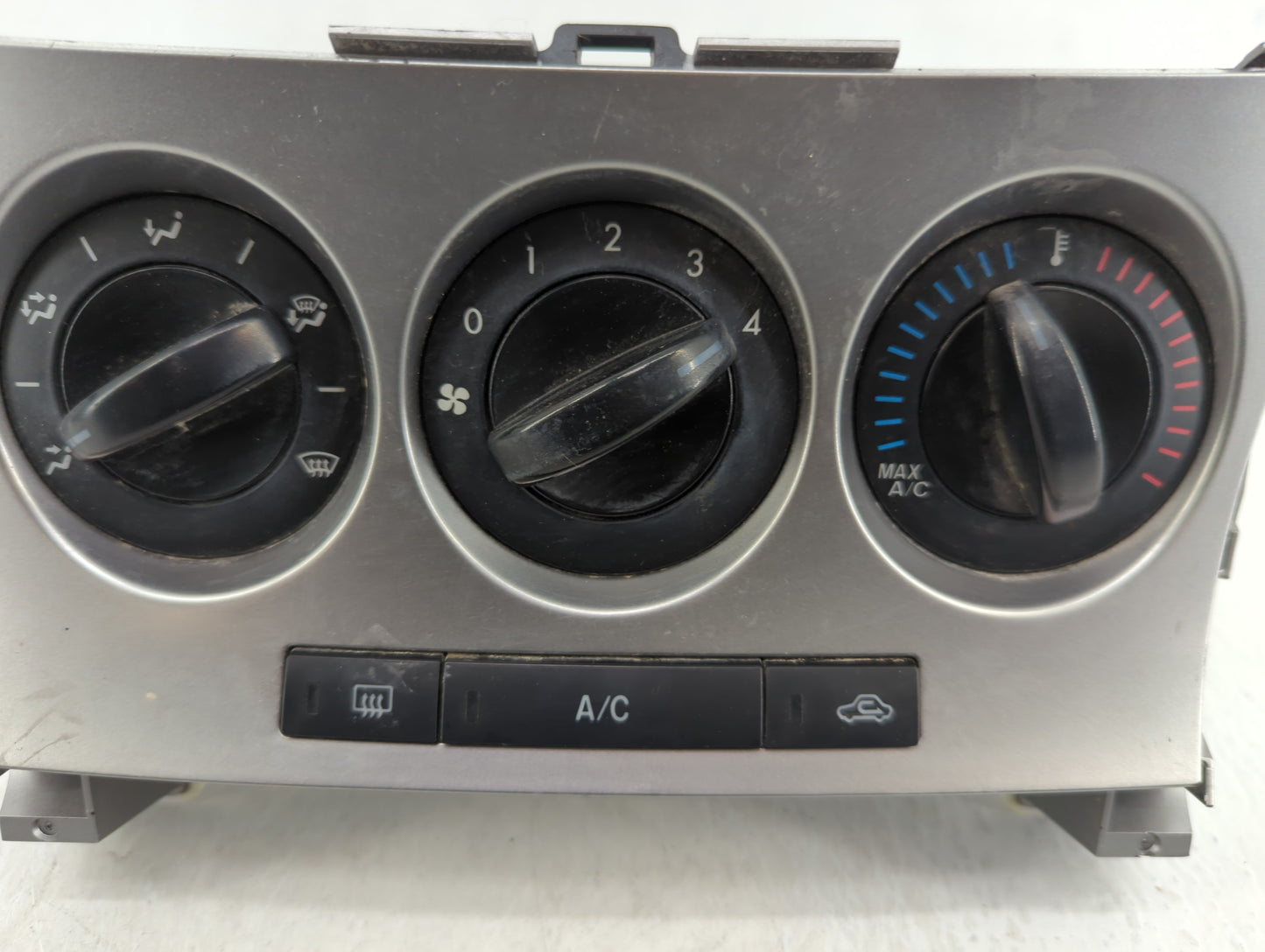2010-2011 Mazda 3 Climate Control Module Temperature AC/Heater Replacement P/N:BBM40C30 Fits Fits 2010 2011 OEM Used Auto Pa