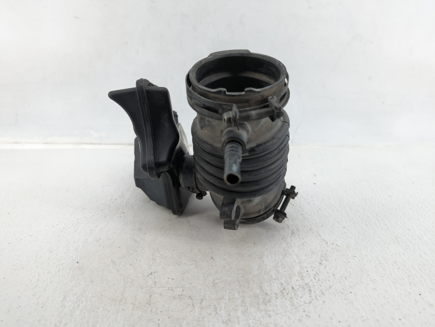 2010-2013 Mazda 3 Air Cleaner Intake-duct Hose Tube - Oemusedautoparts1.com