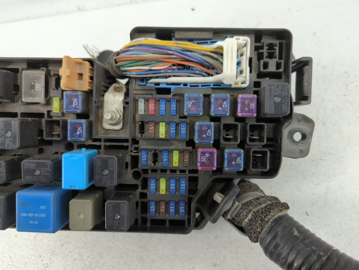 2010 Mazda 3 Fusebox Fuse Box Panel Relay Module P/N:BBM5-66761 Fits OEM Used Auto Parts - Oemusedautoparts1.com