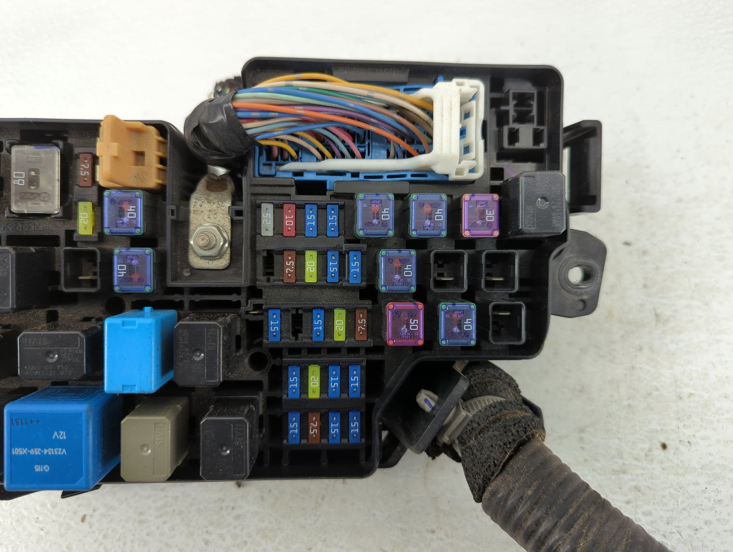 2010 Mazda 3 Fusebox Fuse Box Panel Relay Module P/N:bbm6-66761 Fits Fits 2002 2003 2004 OEM Used Auto Parts - Oemusedautopa