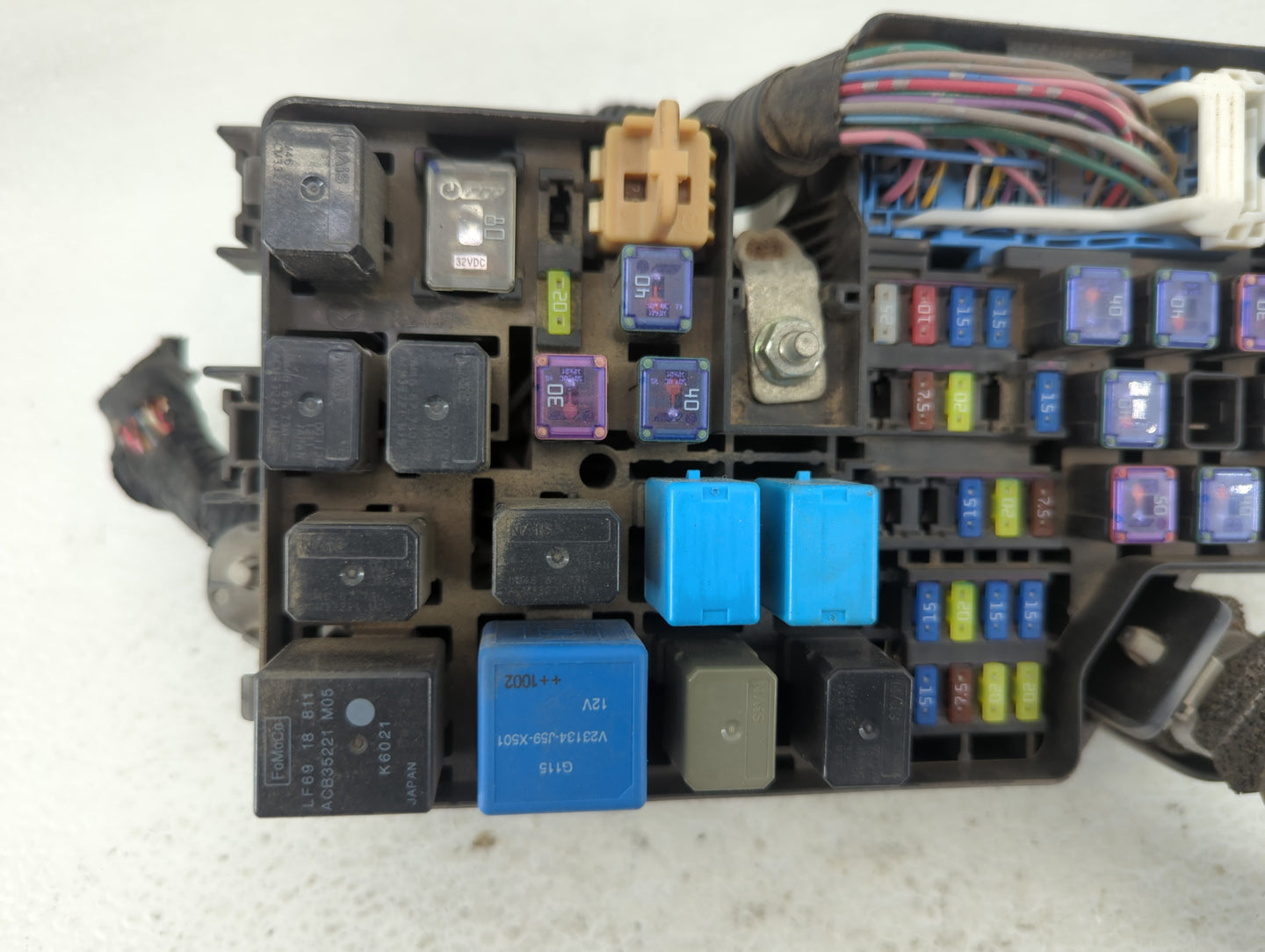 2010 Mazda 3 Fusebox Fuse Box Panel Relay Module P/N:BBM5-66761 Fits OEM Used Auto Parts - Oemusedautoparts1.com